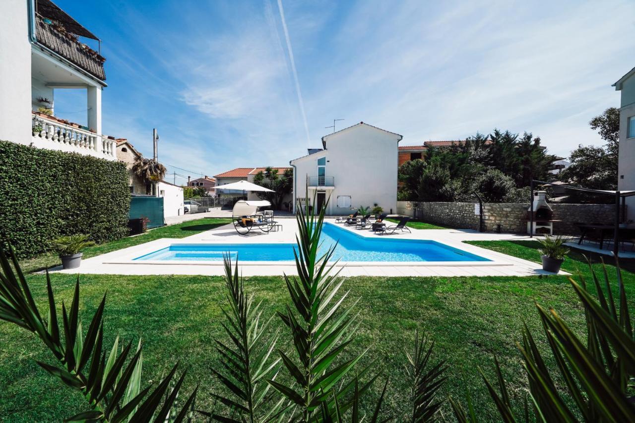 Holiday Home Apartments Bellamare Задар Экстерьер фото